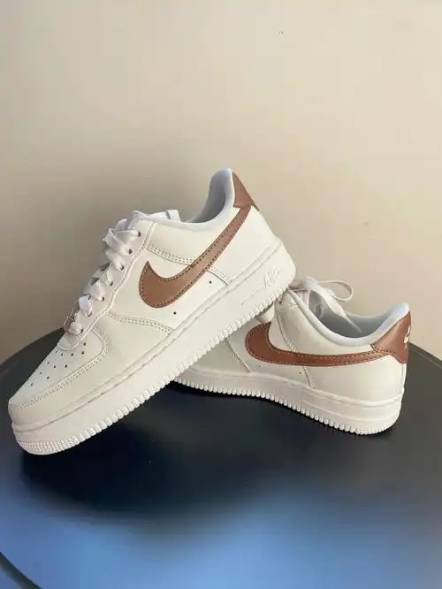 ootd好物分享空军一号有点香