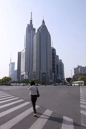 上海市市区街头行人