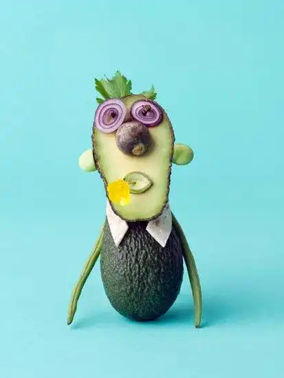 这么惟妙惟肖的小动物,原来就是用蔬菜和水果做的,可爱有趣~2011-05