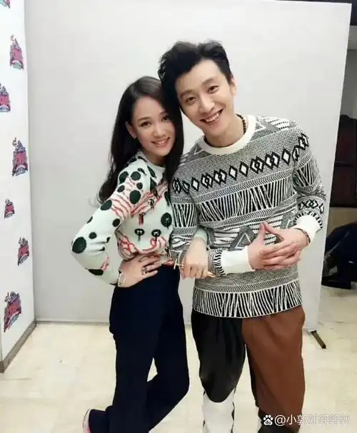 乔任梁的父母也在评论区给陈乔恩送上了祝福:太美了,恭喜恭喜!