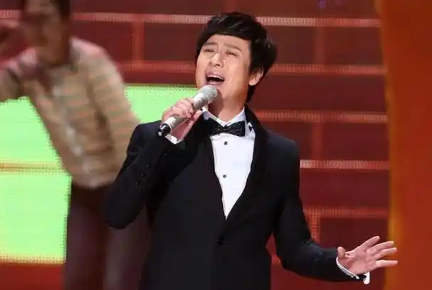 回顾余佳恩:嫁歌手解晓东丈夫低谷不离不弃,如今丈夫成她的骄傲