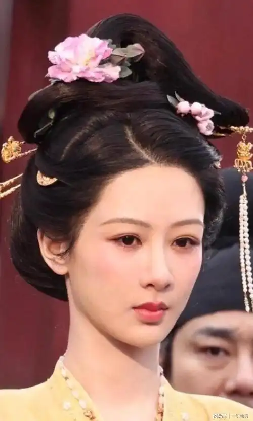 古装女神杨紫新造型国色芳华