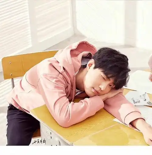 肖战#|#肖战肖春生#很少见的早年粉色小赞@x玖少年团肖战daytoy#肖战