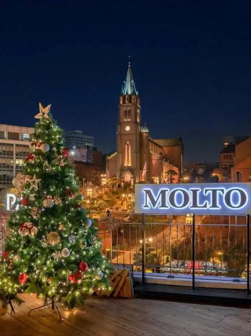 韩国首尔明洞网红夜景意大利咖啡店