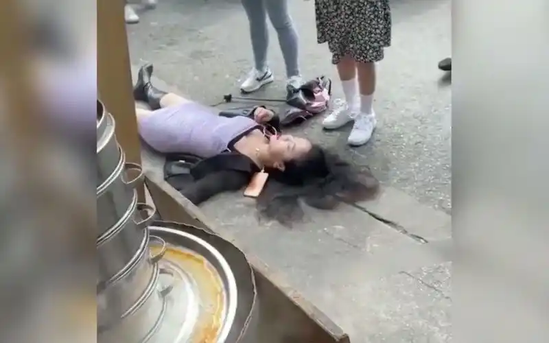 盘点女生醉酒的尴尬瞬间:为啥都是美女喝醉?简直没眼看了