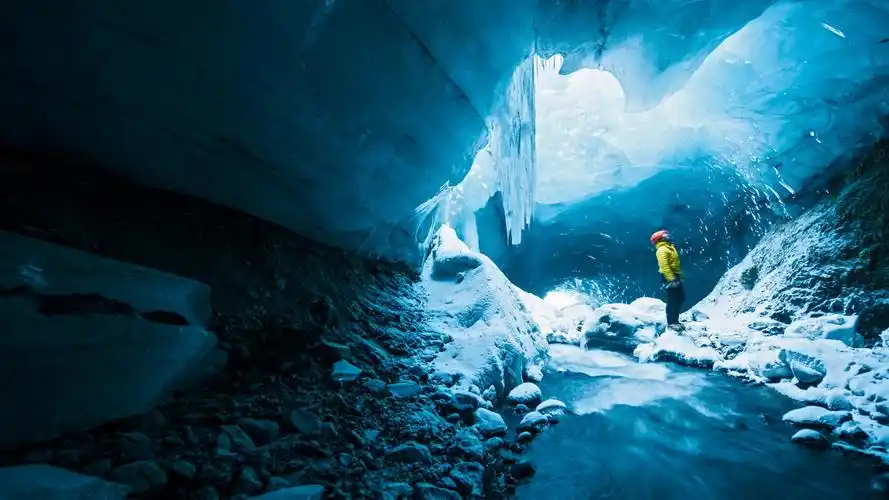 冰洞,男人,冒险 壁纸