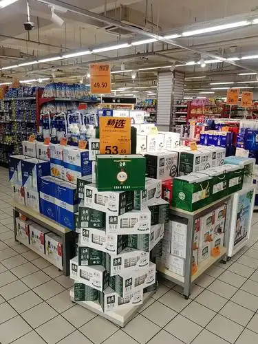 金色港湾乳品类堆码陈列图片