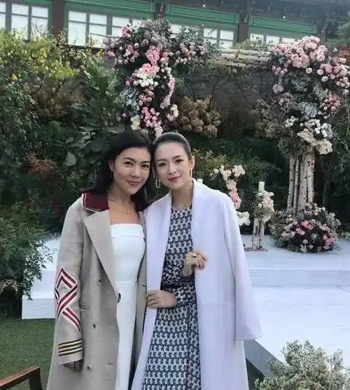 大合照暴露国际章神秘朋友圈_苏芒_张艺兴_张雪迎