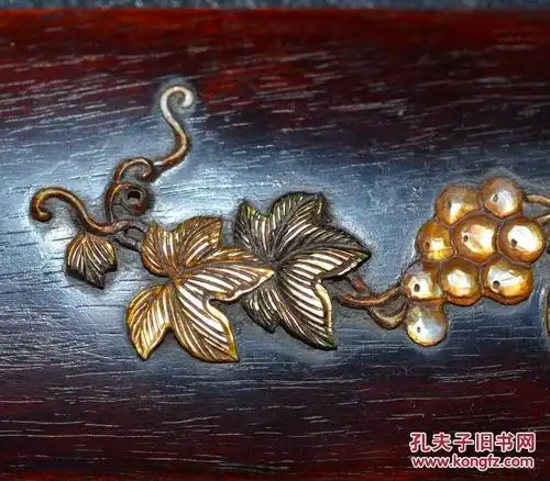 民间老木头镇尺镶多宝松鼠葡萄摆件文房用品古玩