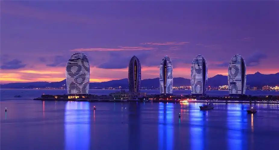 三亚湾凤凰岛追梦海上度假酒店