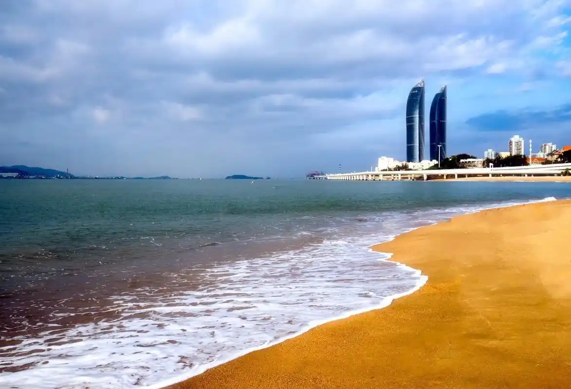 有在厦门的笑姐姐吗厦门白城沙滩约起拍海边少女风图片借用如有侵犯