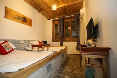 礼泉袁家村55号嵕山田居-关中土炕电脑房