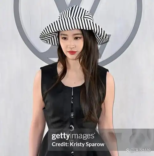 32岁肖战与26岁王一博的骨相我深刻理解了何谓顶级面部骨骼结构