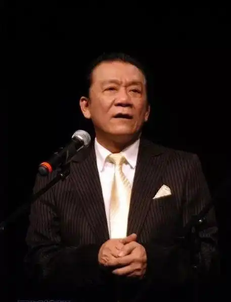 侯耀文女儿现身德云社曾得郭德纲力挺与大爷侯耀华关系缓和