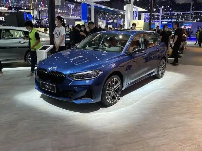 宝马1系2020款图片宝马1系三厢2020款详解