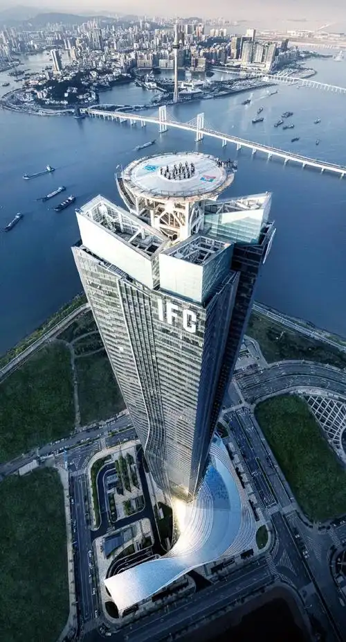 横琴ifc实景图项目集甲级写字楼,高端商业,会展中心和高端住宅等多元