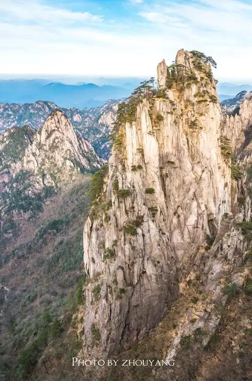 始信峰,黄山最美的观景台,几乎攀爬就可以到达景点