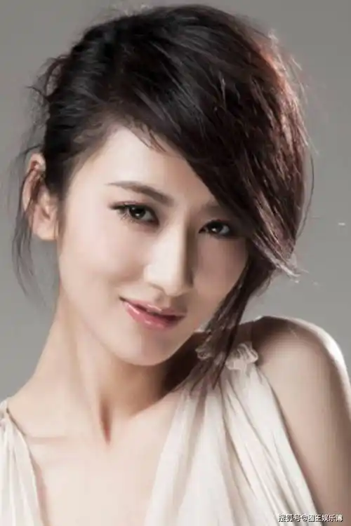 "天生媚骨"郭珍霓近照曝光,元气满满似少女_生活_演技_角色