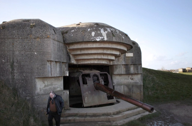 碉堡里的机枪手威胁大为何不让狙击手通过射击孔击毙他们不敢
