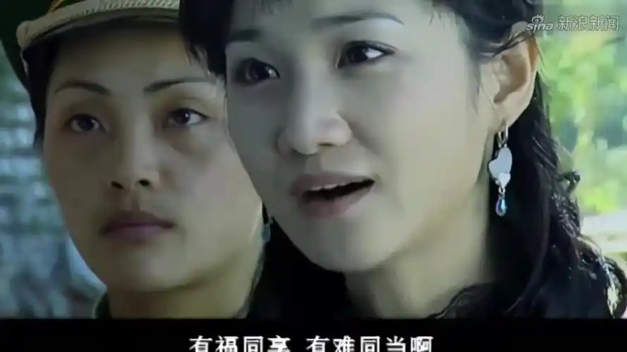 红蝎子:姑娘人体带东西,以为瞒天过海,哪料武警闻到味道了