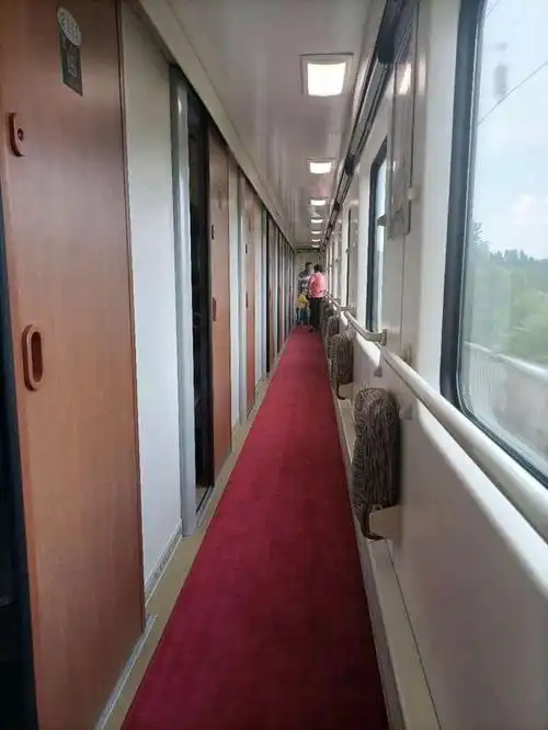 火车上的软卧和硬卧主要有什么区别