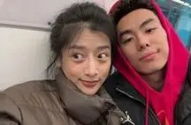 李添荣与女友秀情侣搞怪日常刘翔师妹大头照可爱俏皮韦世豪与娇妻玩雪