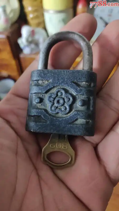 上世纪70-80年代杭州梅花牌802老铁锁民俗怀旧老物品.