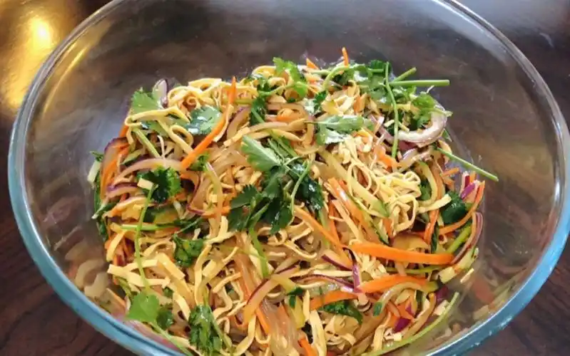 好吃又爽口的东北大拌菜,年夜饭必备菜肴之一.