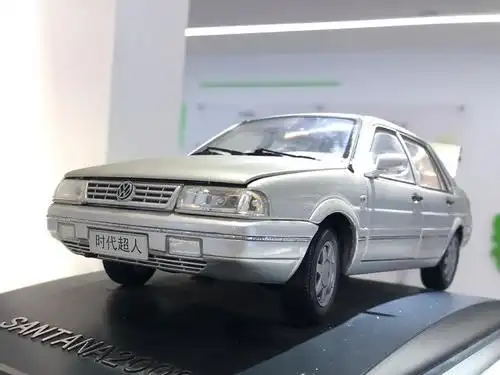 怀旧经典车型之时代超人的桑塔纳2000