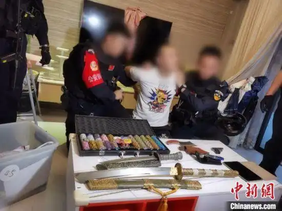 公宣)广东省公安厅29日发布消息,广东警方成功打掉湛江廉江市以黄某存