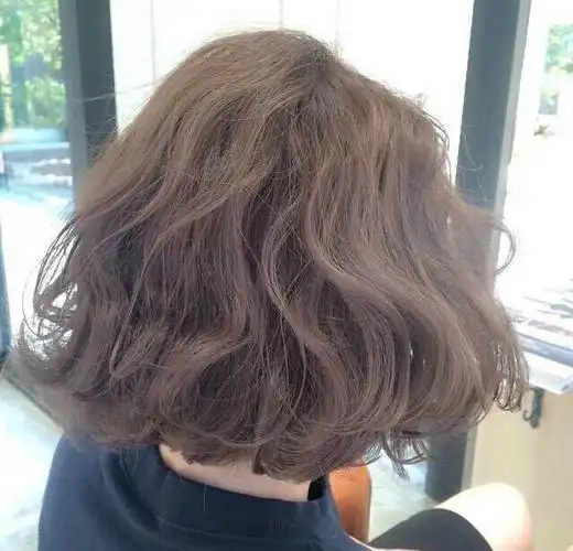 "短发卷发"怎么能这样好看呢?大卷小卷温柔如水