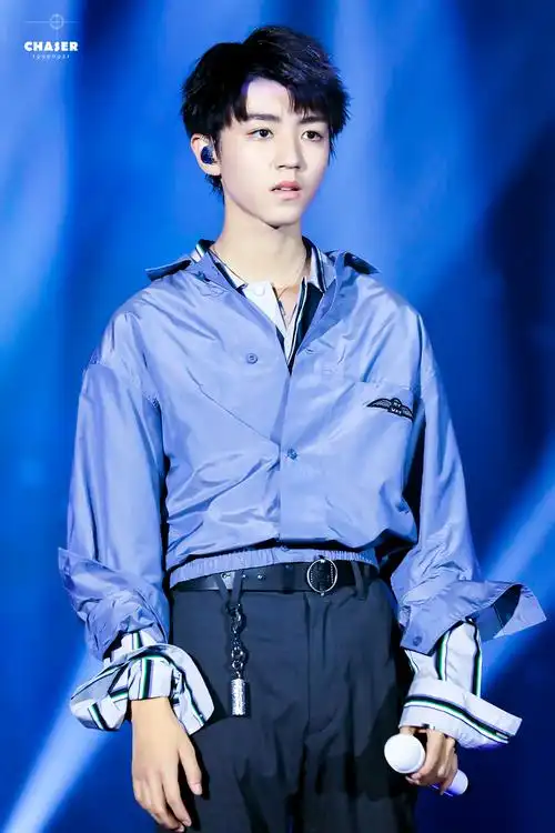 20170924 王俊凯十八岁成年礼 高清 图源cr.logo