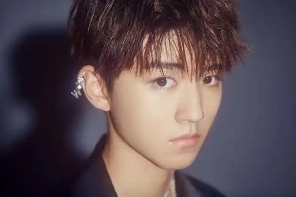 男生打耳洞左右耳区别 - 冷求网