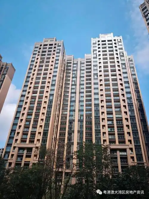 润科华府公寓买来自己住合适吗?