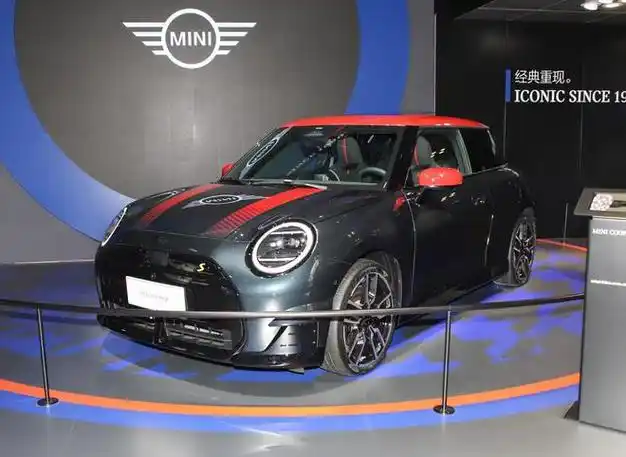 km|新车|车顶|电动车|mini|宝马汽车|豪华品牌|宝马索伯车队_网易订阅