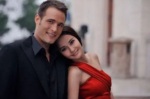 马雅舒外籍老公身价近十亿 系澳洲电玩大亨[图]