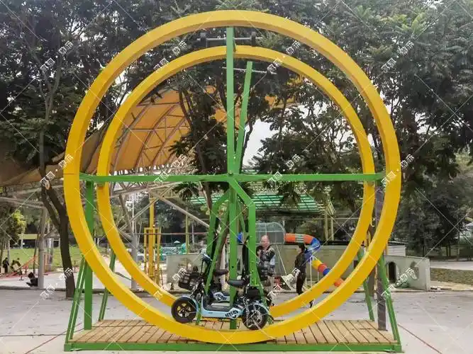 网红360度旋转自行车——你敢来挑战吗?_游乐_设备_锻炼