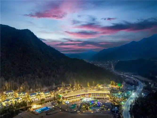 什么值得买诸暨开元芳草地乡村酒店2晚特惠送2大1小自助早餐户外无