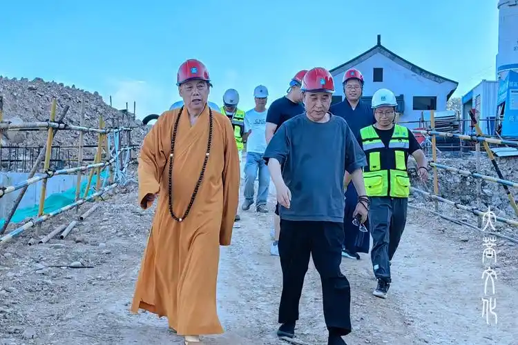 中国佛学院普陀山学院院长,观音法界管理中心主任,普济禅寺方丈道慈大