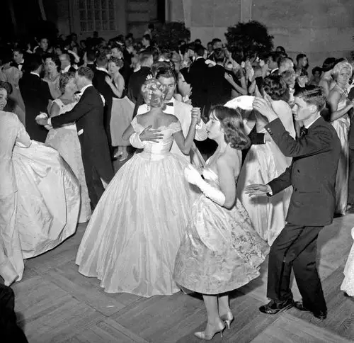 希尔顿,伊万卡挤破脑袋都想进的顶级玛丽苏舞会,竟被窦靖童拒了