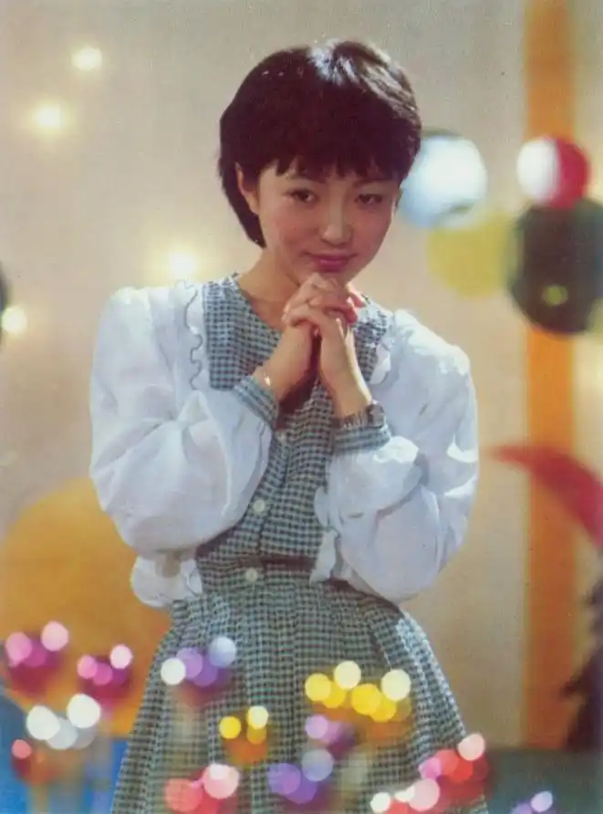 回顾歌手程琳8岁登台13岁走红56岁仍未婚和养女相依为命