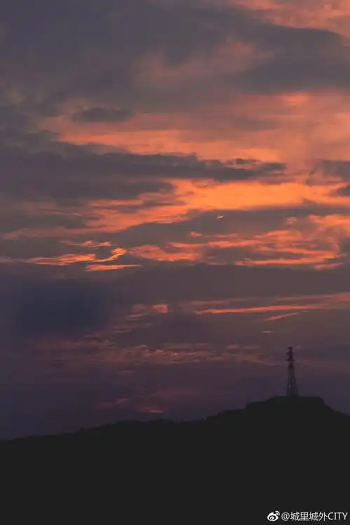 秋日无锡的黄昏,是鲜亮的橘红色|城里城外|天空|橘红色_新浪新闻