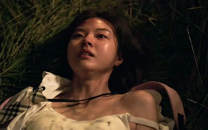 花季少女长相出众,遭最信任大叔侵犯!韩国人性电影!