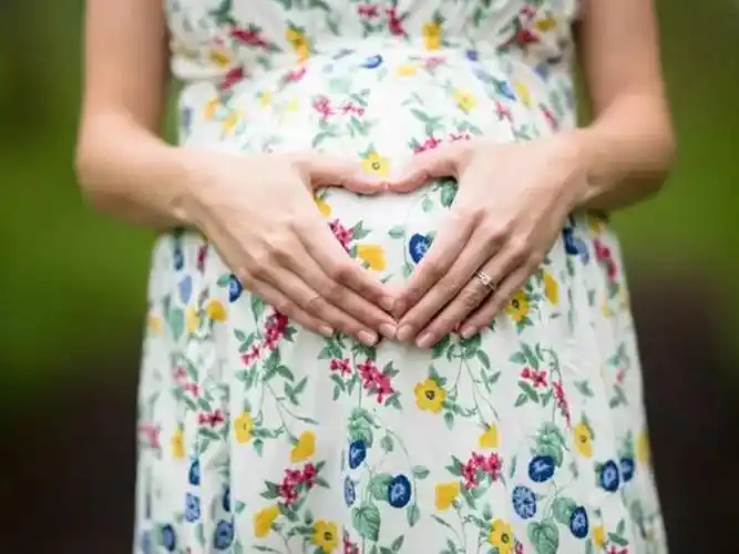 2017年,上海一高龄产妇,执意打掉4个月胎儿,只为养50