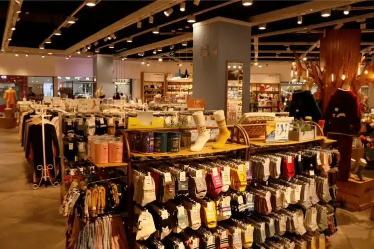 曝光一家 隐藏在百悦内的宝藏店铺_三福