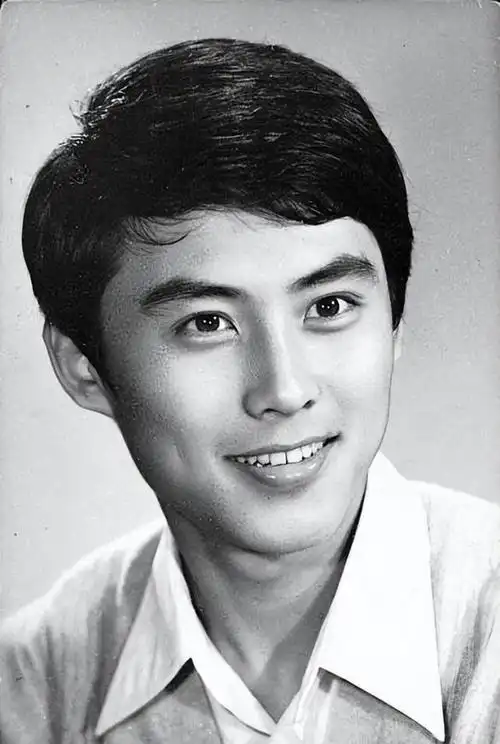 关于红楼第一帅的归属,高宏亮与侯长荣之间的较量一直未有定论,两人