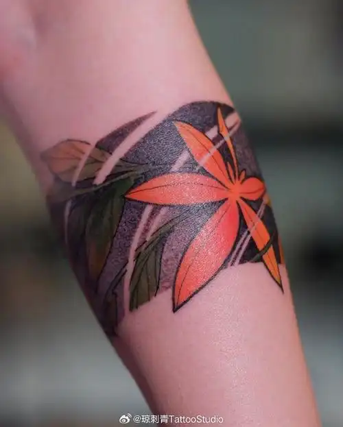 枫叶93臂环#纹身##作品分享#杭州·琼刺青 tattoo studio