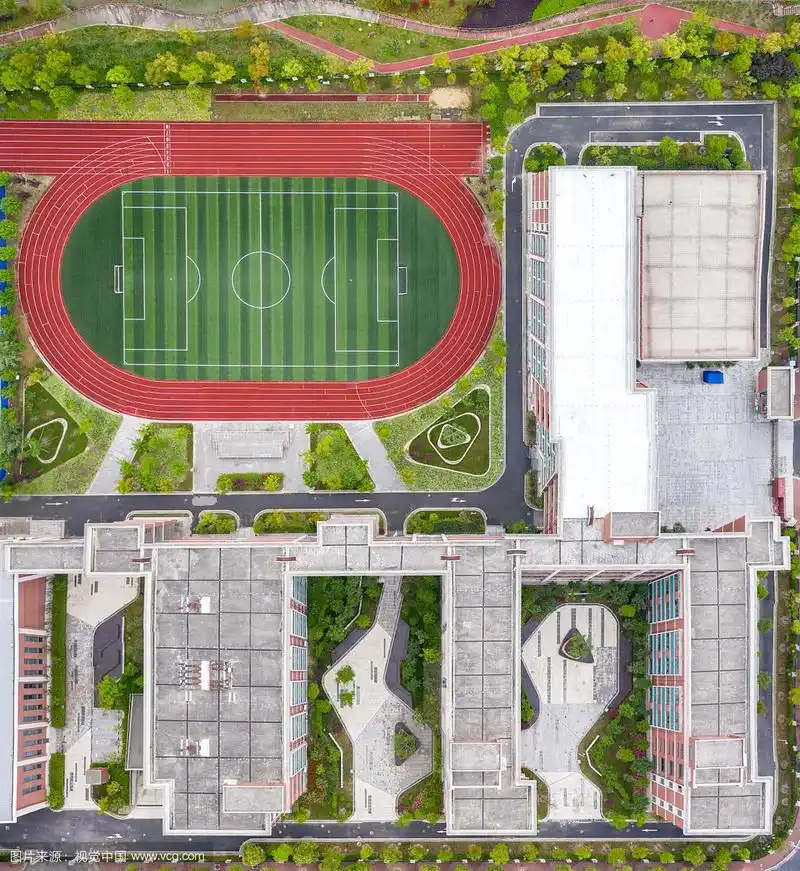 上海闵行高级中学航拍俯视图