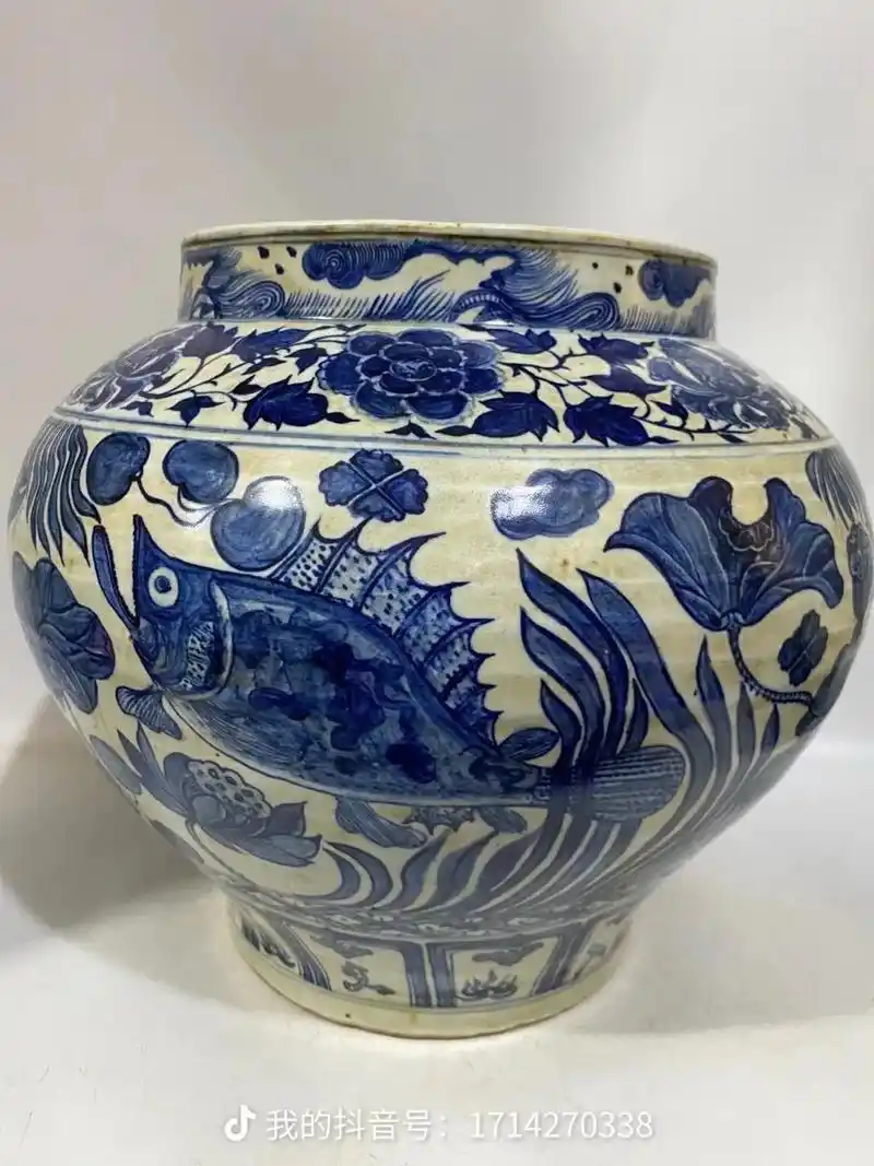 元青花鱼藻纹大罐.#元朝 - 抖音