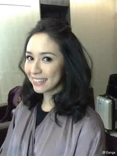 2008年2月12日:蔡依珊以自然产方式顺利产下健康的男婴,重达3450公克